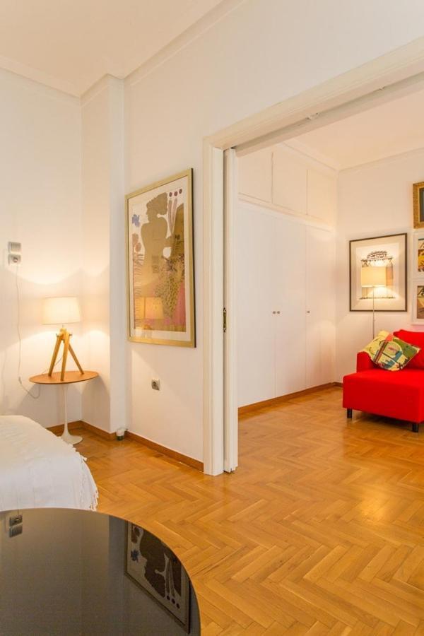 A Cozy Apt In Kolonaki Of Athén Kültér fotó