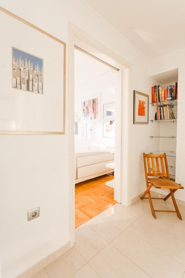 A Cozy Apt In Kolonaki Of Athén Kültér fotó
