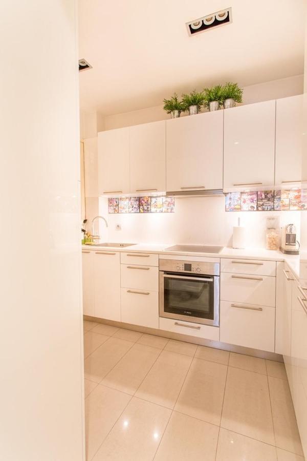 A Cozy Apt In Kolonaki Of Athén Kültér fotó
